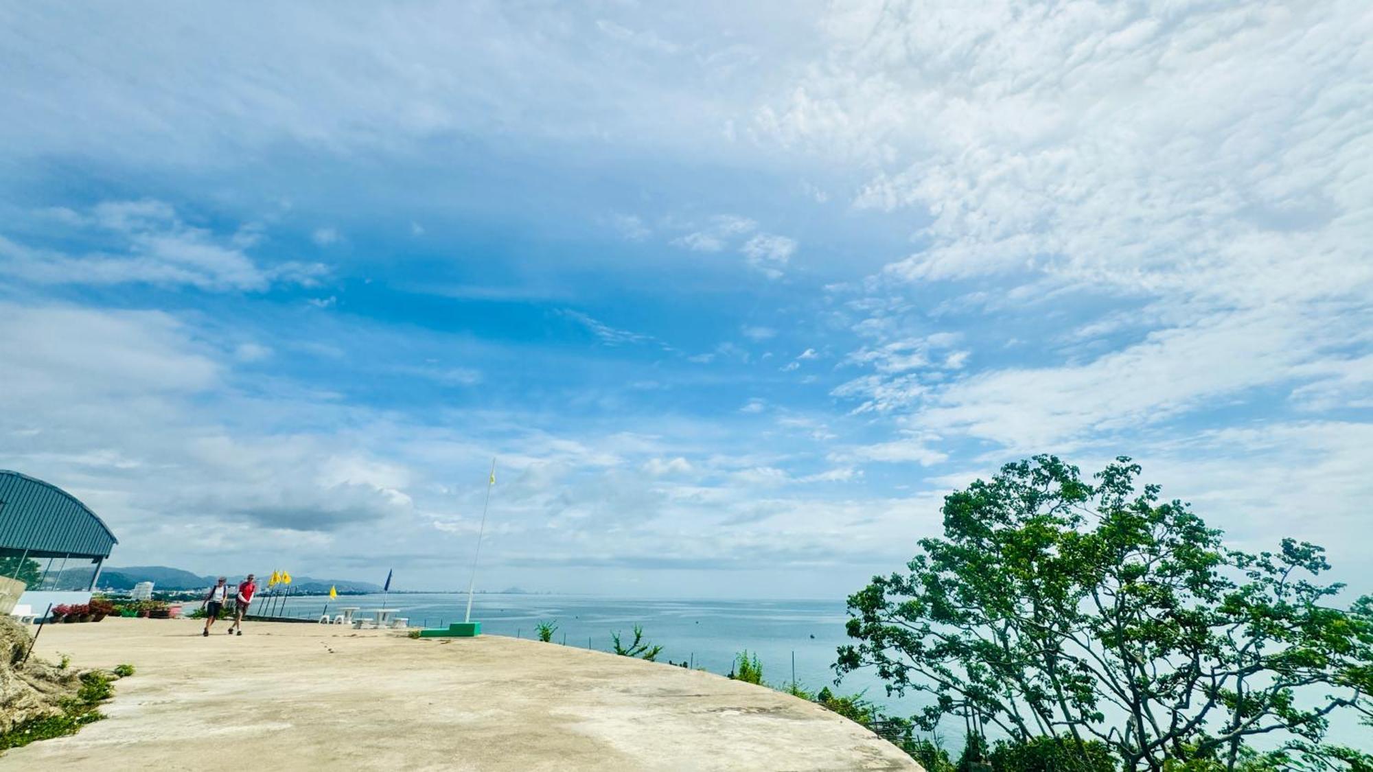 Sea&mountain View,5 Mins Walk To Famous With King Size Bed अपार्टमेंट Hua Hin
